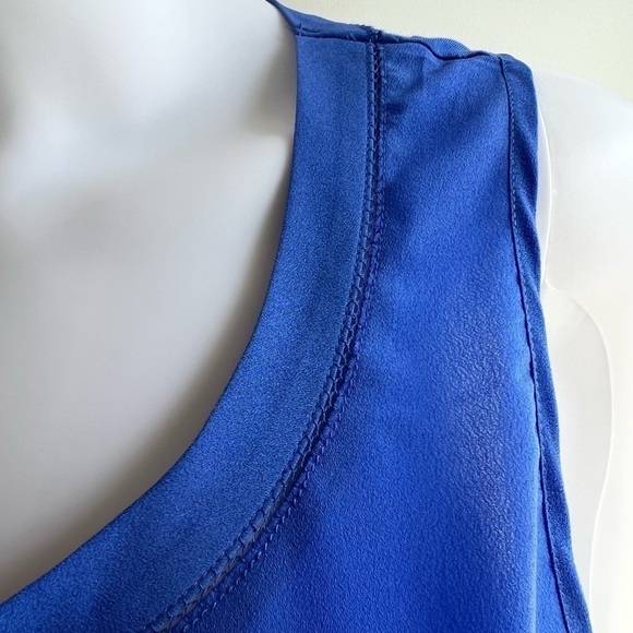 FRENCH CONNECTION | Blue Sleeveless Blouse with Neckline Detail - Picture 3 of 7